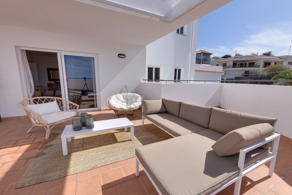 Apartamento con vistas al mar y garaje en Adeje, Tijoco - comprar